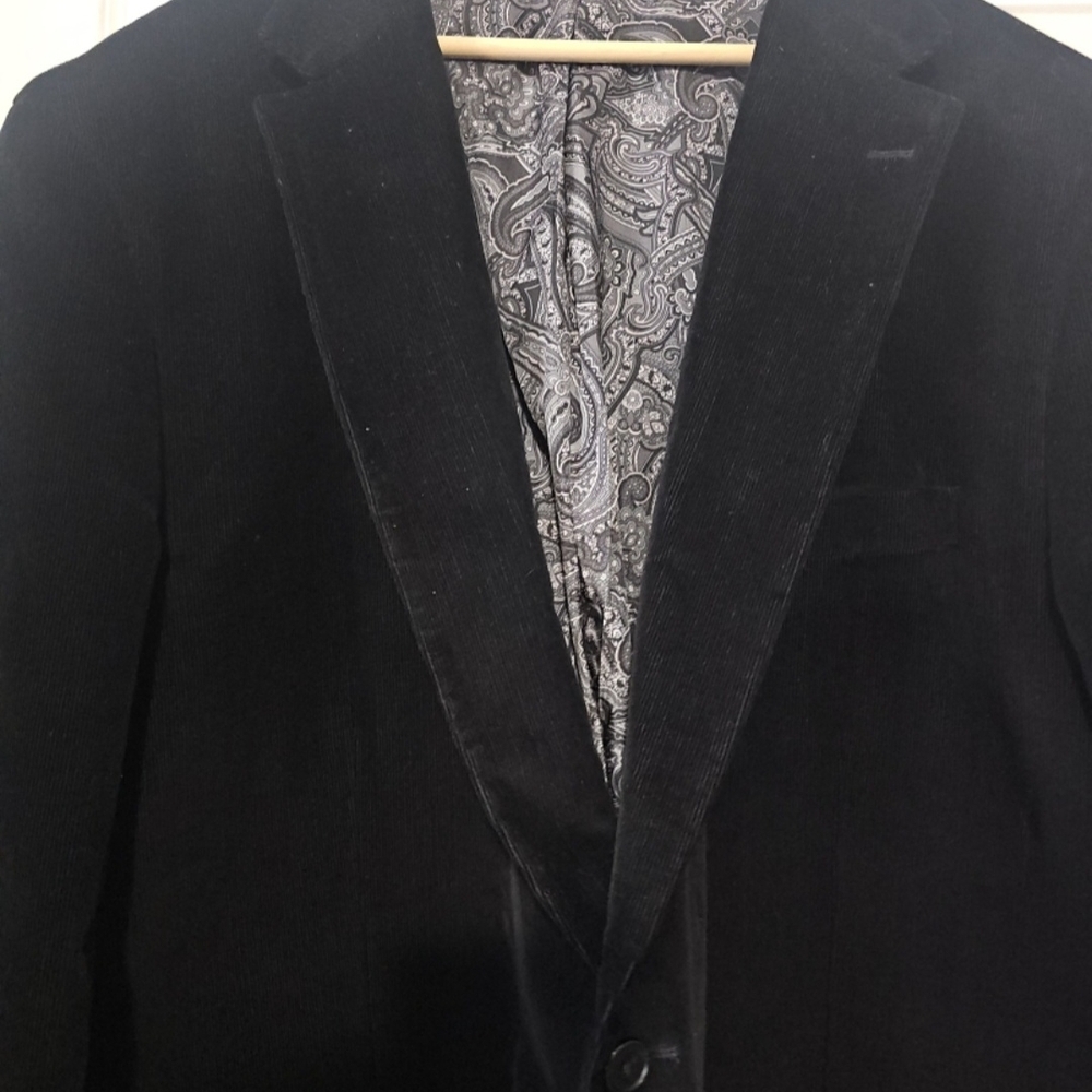 Mens Elegant Black Velvet Blazer with Paisley Lining